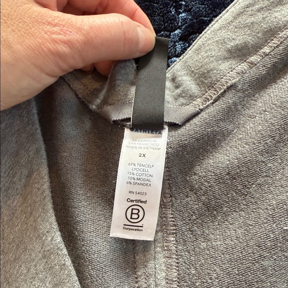 Athleta cocoon wrap - Picture 3 of 6